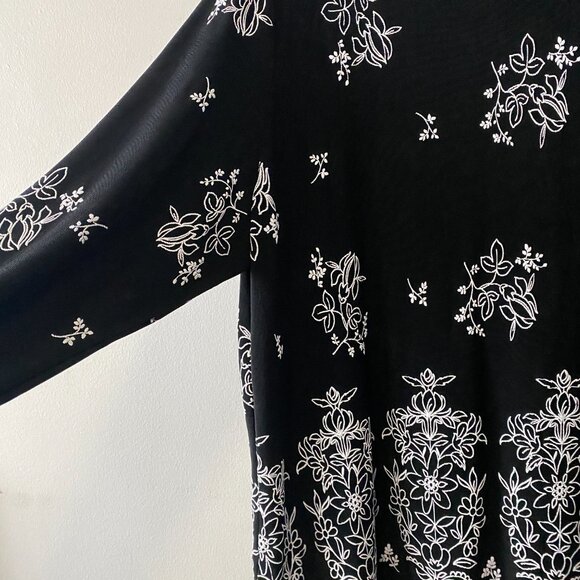 Marallis Collection Black White Embossed Floral Pattern One Button Cardigan - Picture 13 of 14